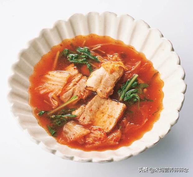 喝「低糖瘦肚汤」 摆脱肚子上的游泳圈