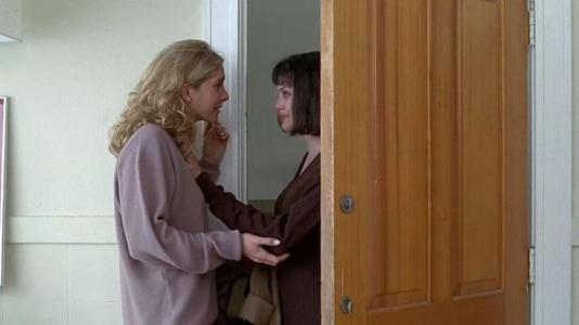 蕾丝、吸毒、得艾滋的她，才是美国第一个超级名模