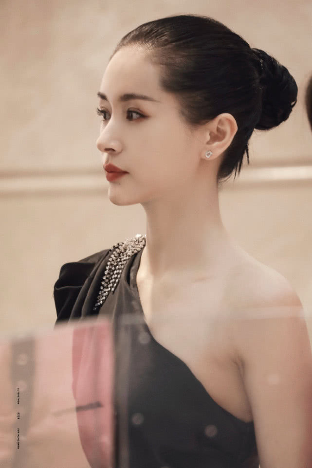 鐜嬪瓙鏂囪俯楂橀搧妗屾澘鏅掗瀷,鐜嬪瓙鏂囧氨鍧愰珮閾佺┛闉嬭俯妗屾澘鑷存瓑