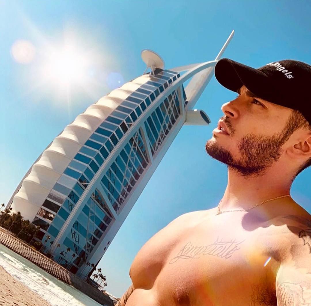 昔日男模“一哥”创立高级潮流服装品牌,人生的下半场更精彩