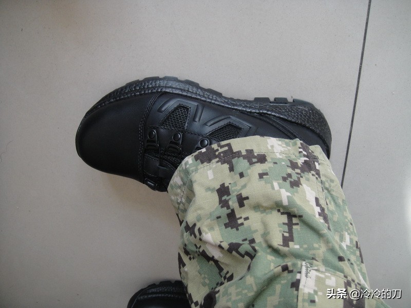 军靴有多舒服,军靴多厚硬不硬