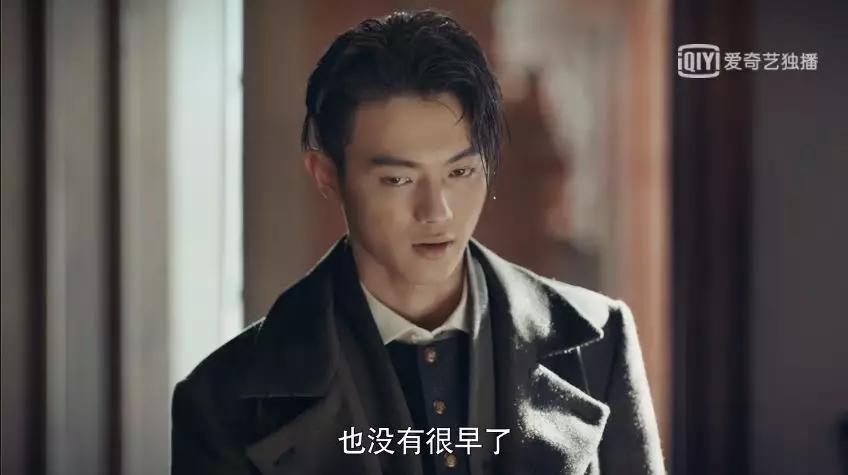 ​年轻人！玩这么大？但这不应该是女主手里拿着的戏码吗？