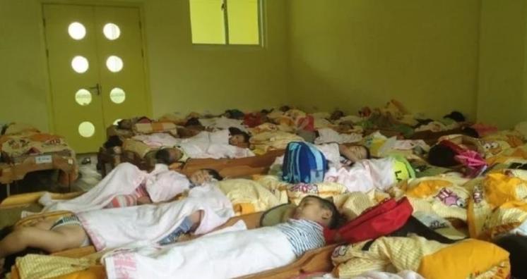 幼儿园老师私发睡觉照片家长回复,幼儿园老师家长群发午睡照