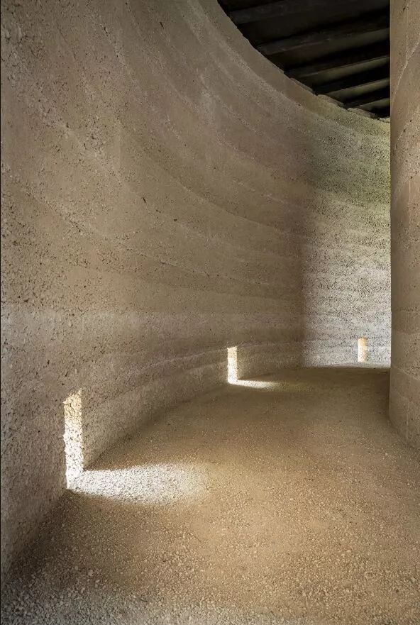 东西方现代夯土墙建筑集粹