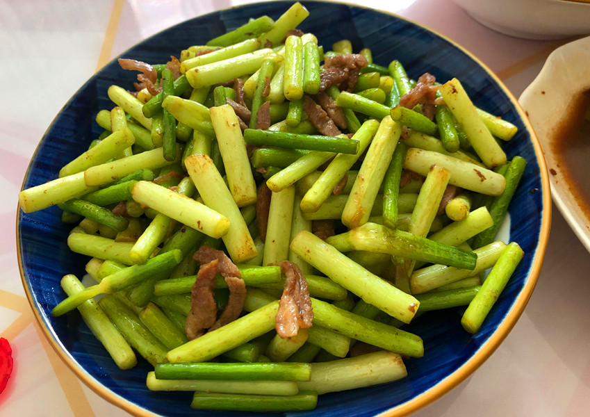 同样是黄心菜区别为啥那么大,买蒜苔红头的好还是绿头的好