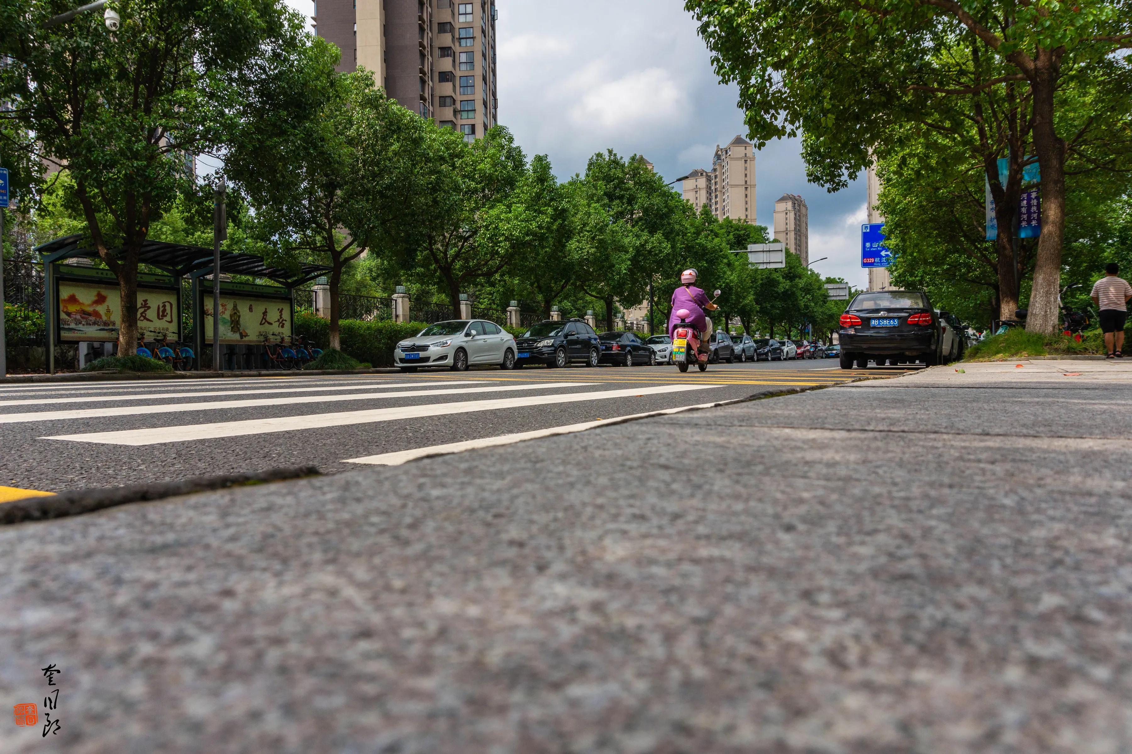 比QX100更强大的镜头微单QX1