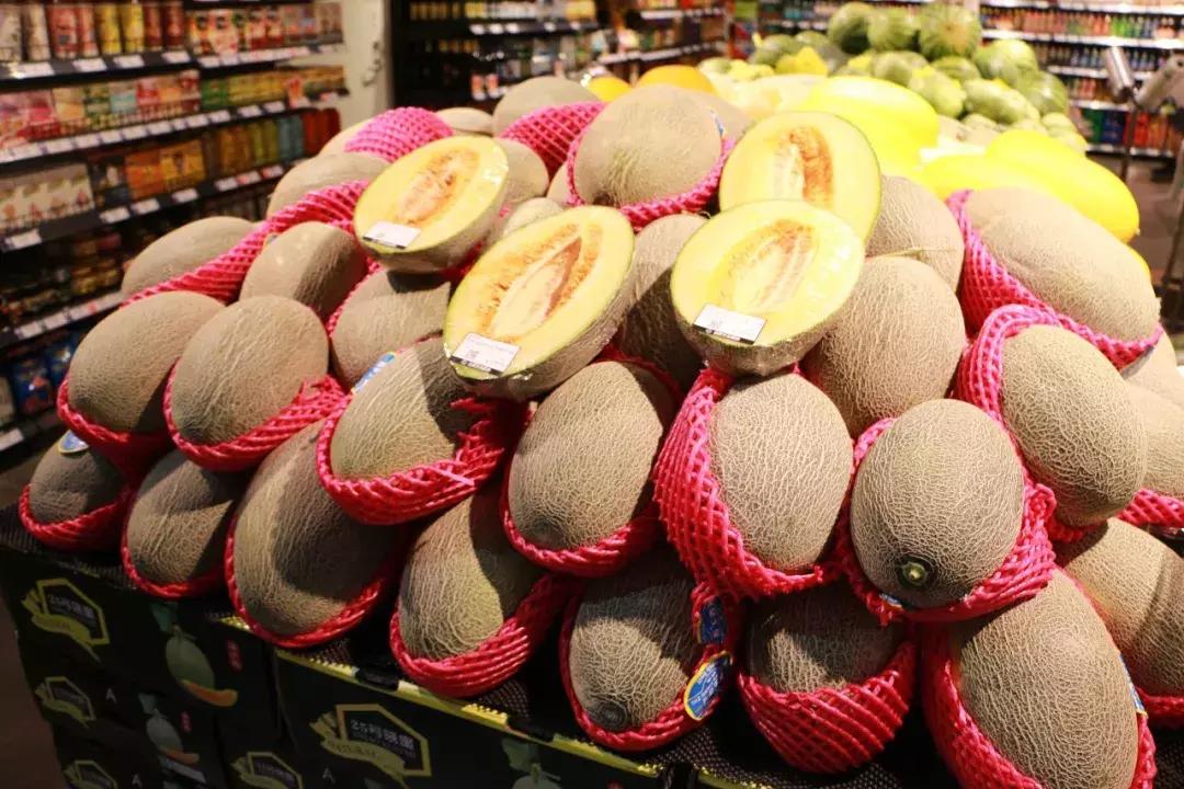 一组超市生鲜区陈列图片,超市物品陈列图片