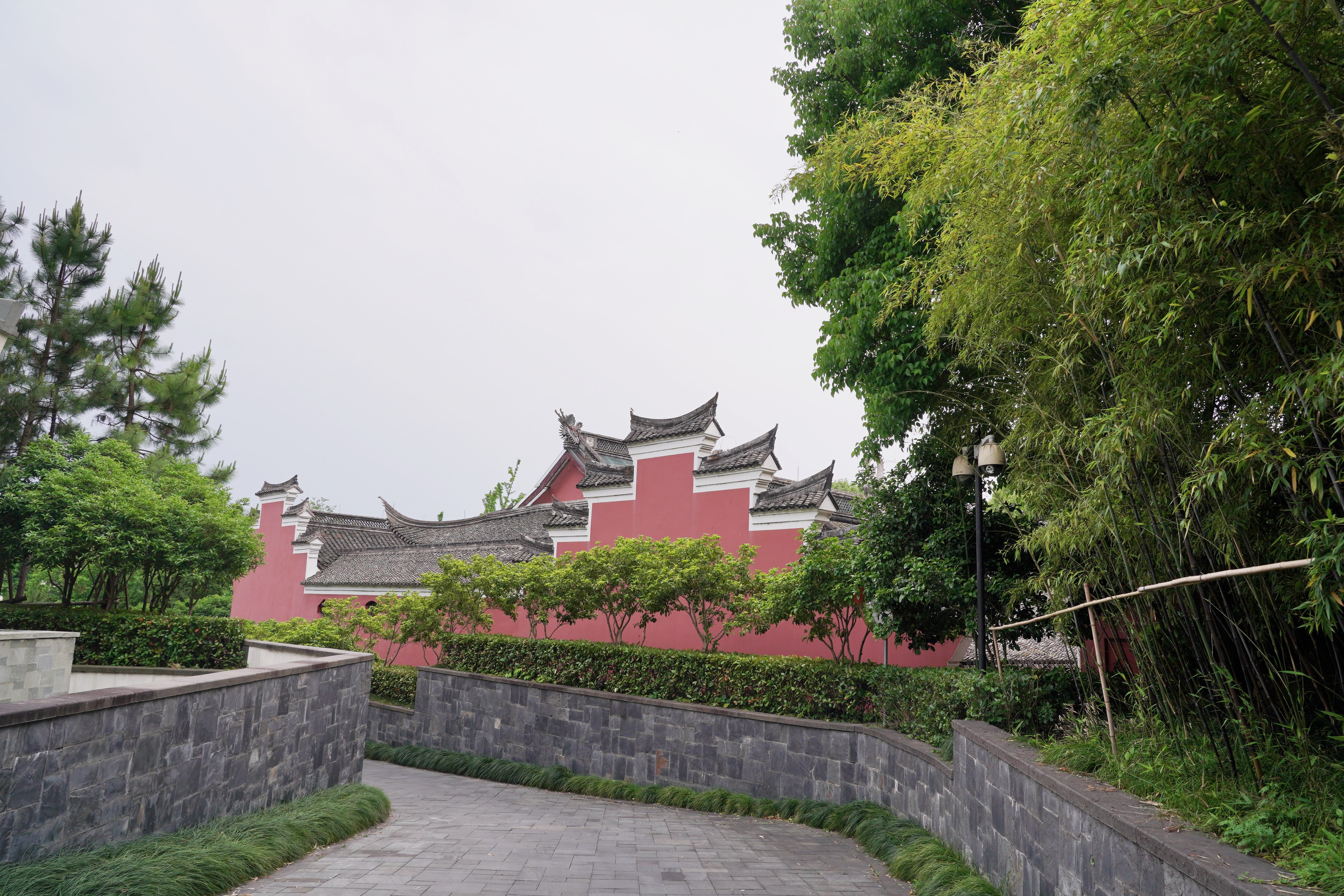 宁波最“古老”的酒吧，由百年古庙改建，全国少有