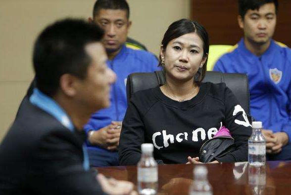 国足女神“黑珍珠”：黑暗时期独挑女足大梁，带领球队奔向胜利