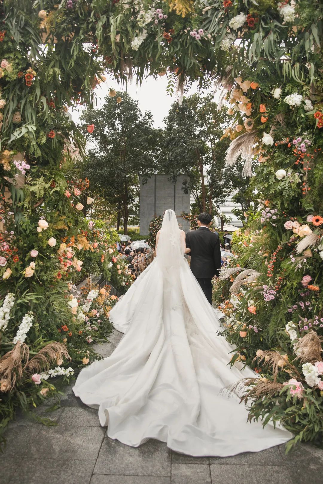 浪漫奢华草坪花园婚礼,充满爱意的婚礼