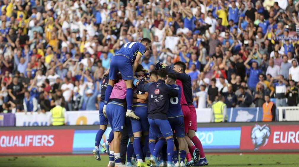 鱼腩变季后赛队昔日冠军蜕变背后,鱼腩球队逆袭史