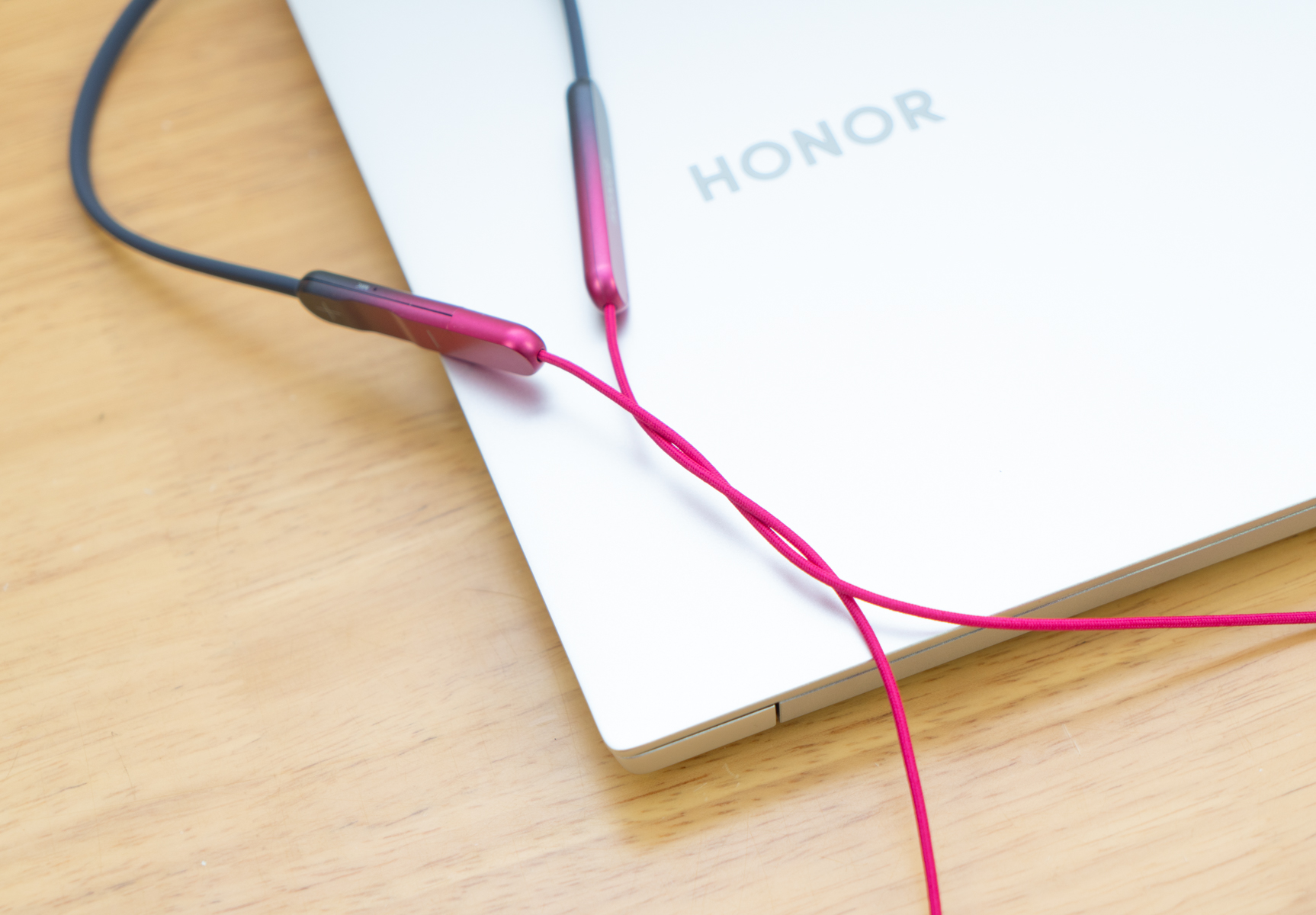 耳机有带闪光的吗,耳机竟然有这么多功能