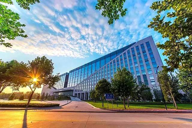 儿子被国防大学录取,被军事院校录取的孩子