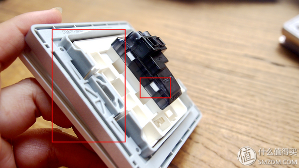 罗格朗开关插座内部结构如何组装,施耐德罗格朗西蒙哪个性价比高