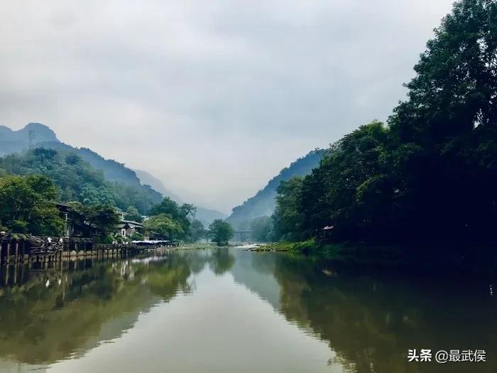 成都周边避暑一日游玩水古镇,成都周边免费避暑古镇地点推荐