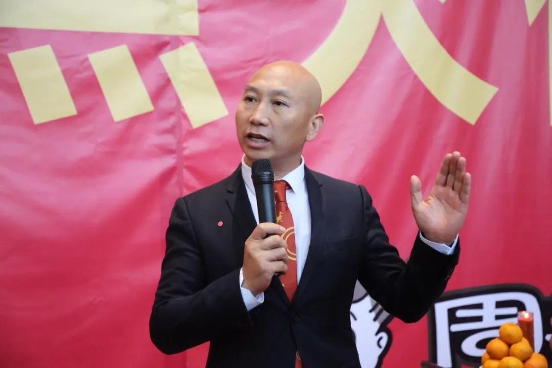 一只鸭子90元加工后卖28元,一只4斤重的鸭子