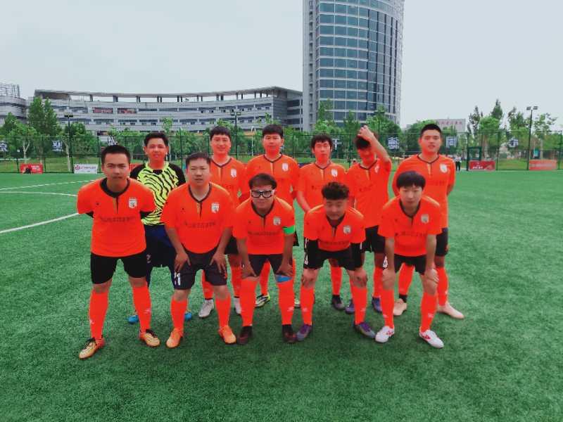 *安泰**甲级联赛太平鸟4连胜领跑积分榜，公交公司6比2大胜