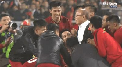 韩国国奥队长,国奥主帅年薪