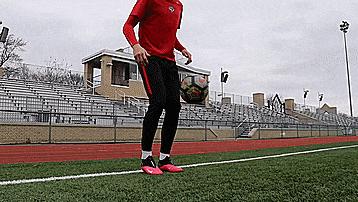 颠球技巧入门小学生3岁,五个适合初学者的颠球技巧