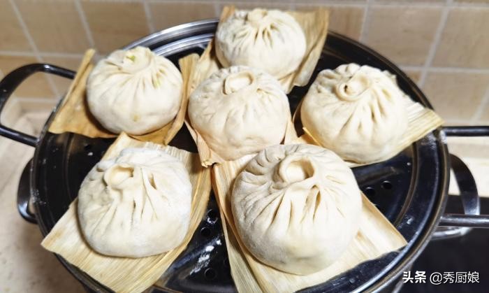 蒸白菜包子时，牢记这4个技巧，包子松软不塌陷，鲜嫩多汁又好吃