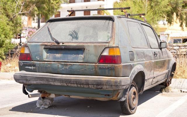 为什么很多车愿意卖废铁也不报废,为什么车子不愿意报废