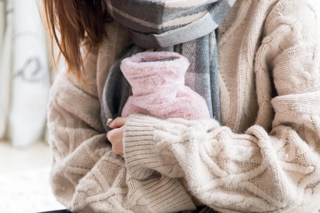 冬天手脚冰凉取什么穴做艾灸,畏寒怕冷手脚冰凉按摩哪个穴位