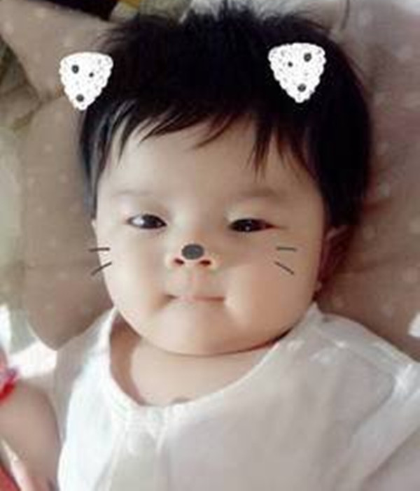 长颈鹿宝宝婴儿,天鹅脖婴儿