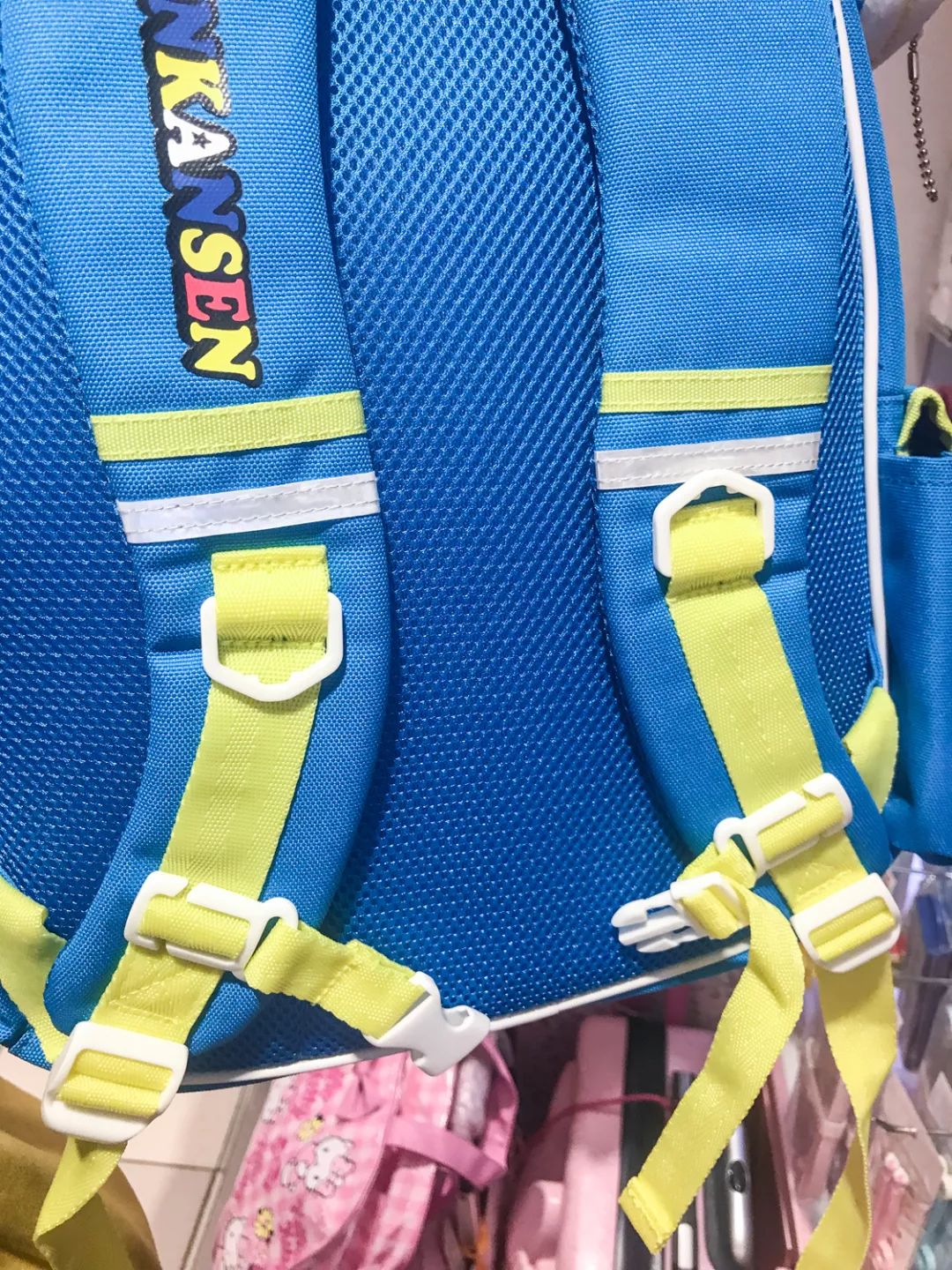 200-500儿童书包,儿童书包买轻便的还是减压的好