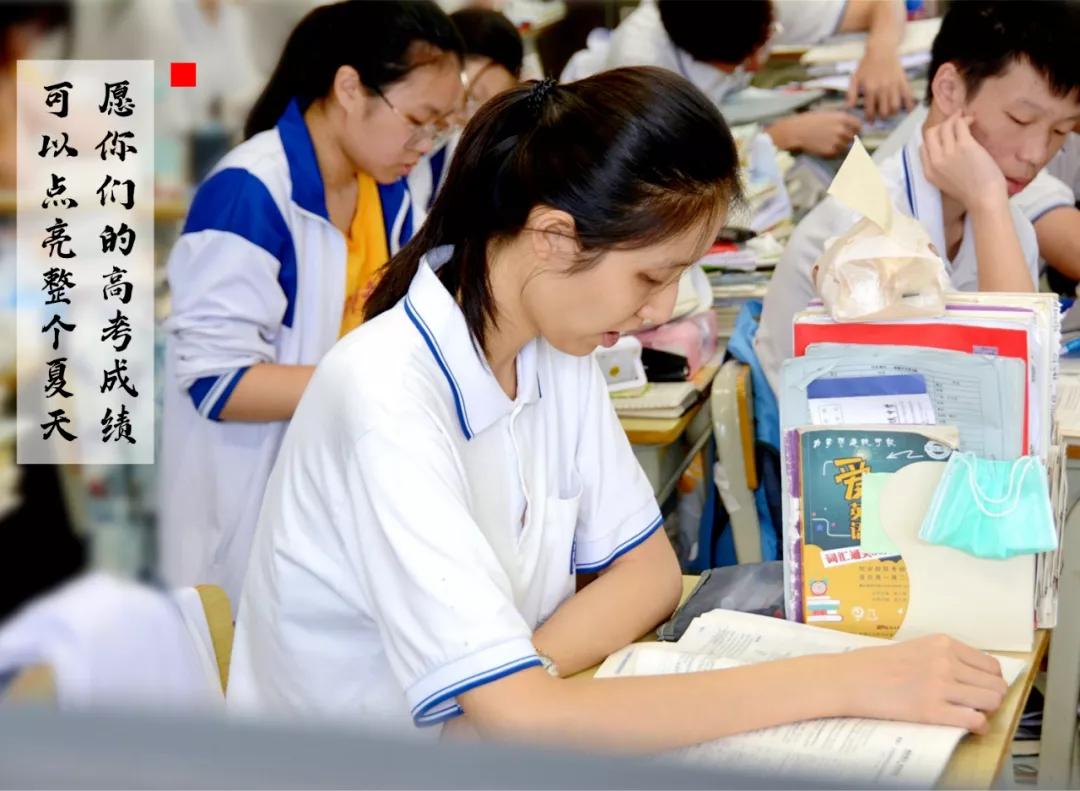 看完谁说中学校服丑？？这几所学校的校服简直颜值爆表