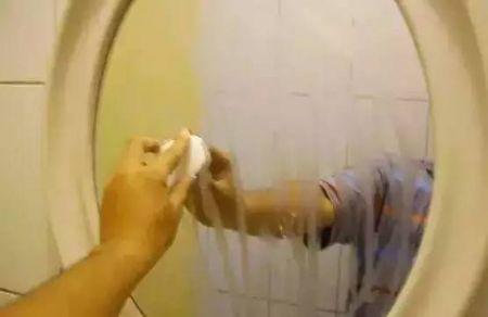 卫浴镜雾气遮挡，轻松除雾解决困扰