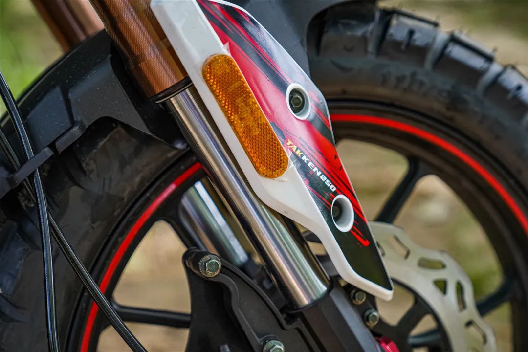 银钢铁拳250到底值不值得入手,1万左右的重型拉力车