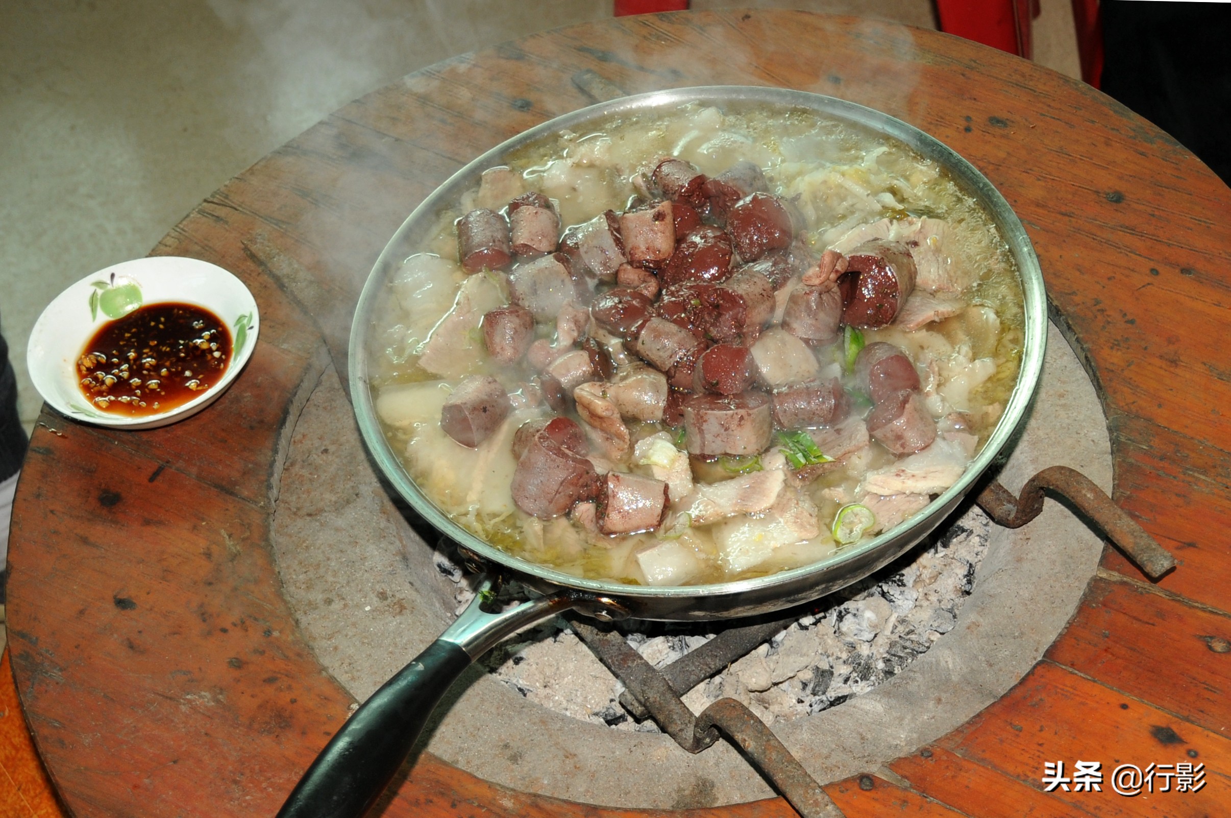 回忆年味东北杀猪菜图片,杀猪菜东北农村年味