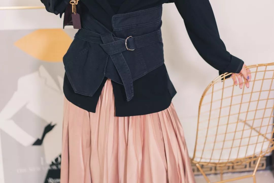 买的衣服不知道怎么穿搭,买了衣服不知道怎么搭配裤子