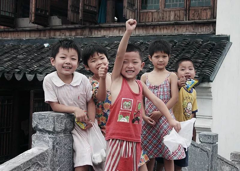 爸爸意外去世后，我用一支笔，救回有自毁倾向的妈妈