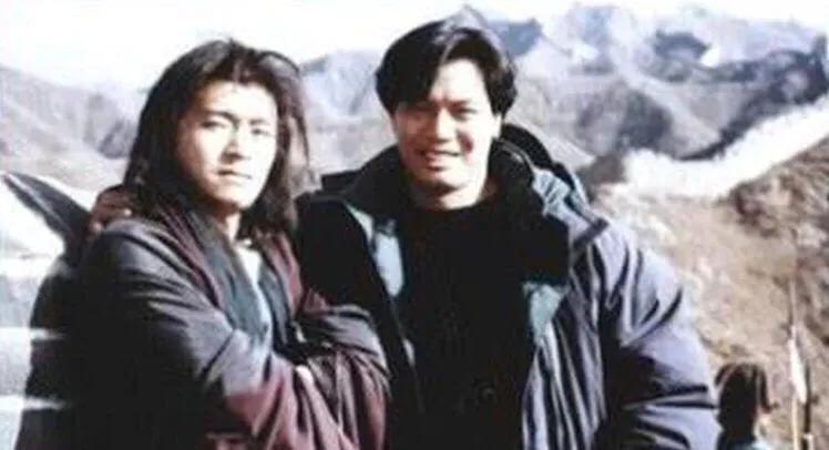 瀵兼紨浠渶鍠滄鐨勫コ鏄庢槦,姊佹湞浼熷拰骞抽附