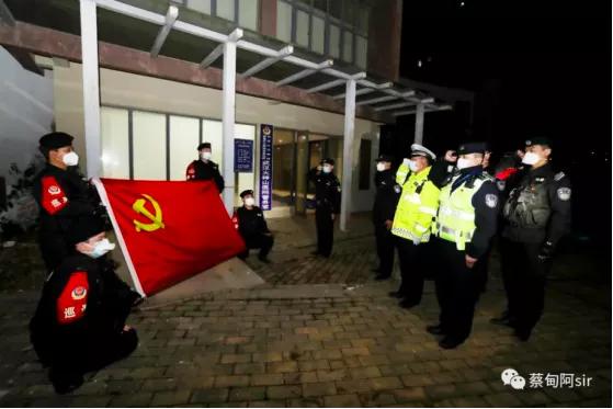 援鄂护士表白武汉警察,小护姐表白中国警察