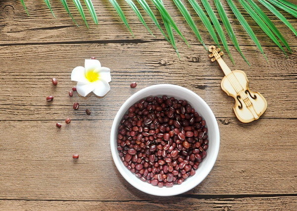 宫寒痛经者平时忌食哪些食物,宫寒月经期吃什么对身体好