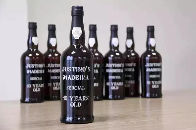 白兰地和威士忌的区别年份,白兰地和威士忌年份