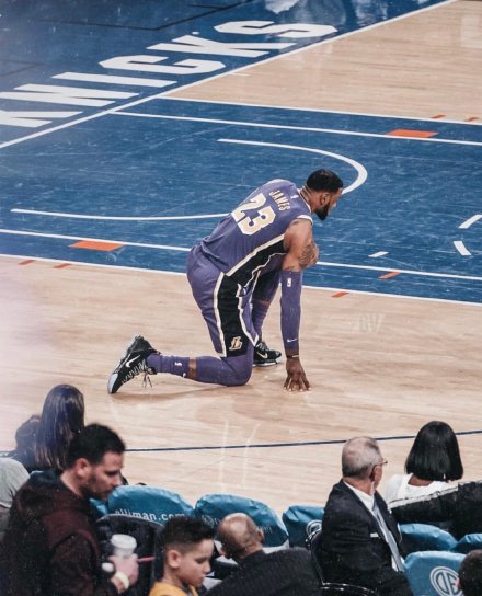 校园篮球赛，穿什么样的球衣最帅！