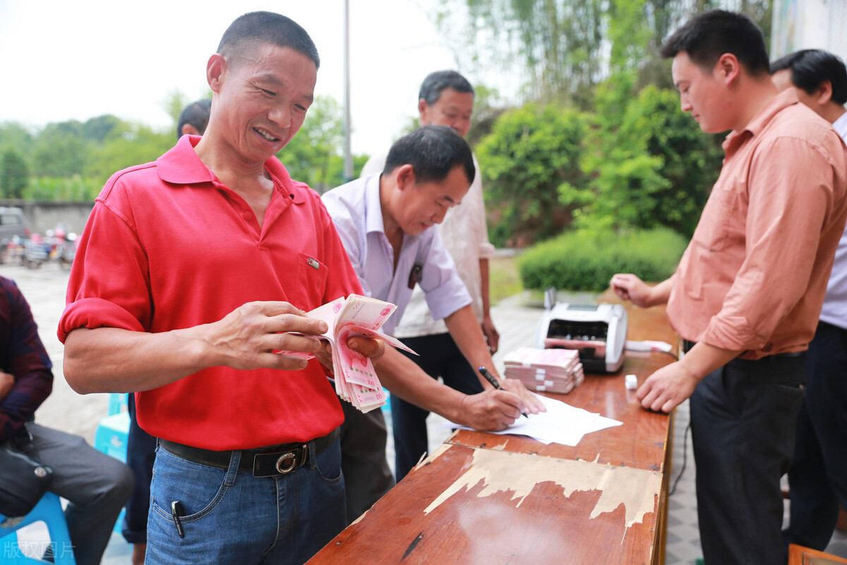 2020年村干部工资涨多少,2021年南充市村干部工资待遇