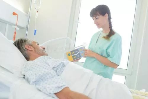 创建人民满意的医院,全力办好人民满意学校