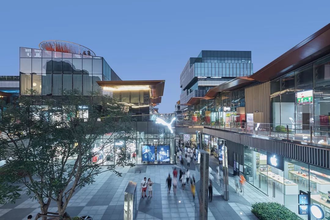 会逛首店，才是曲江最潮的人