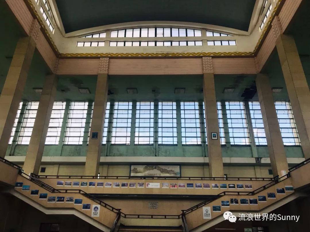 流浪非洲，乘坐中国援建火车去赞比亚，满满的亲切