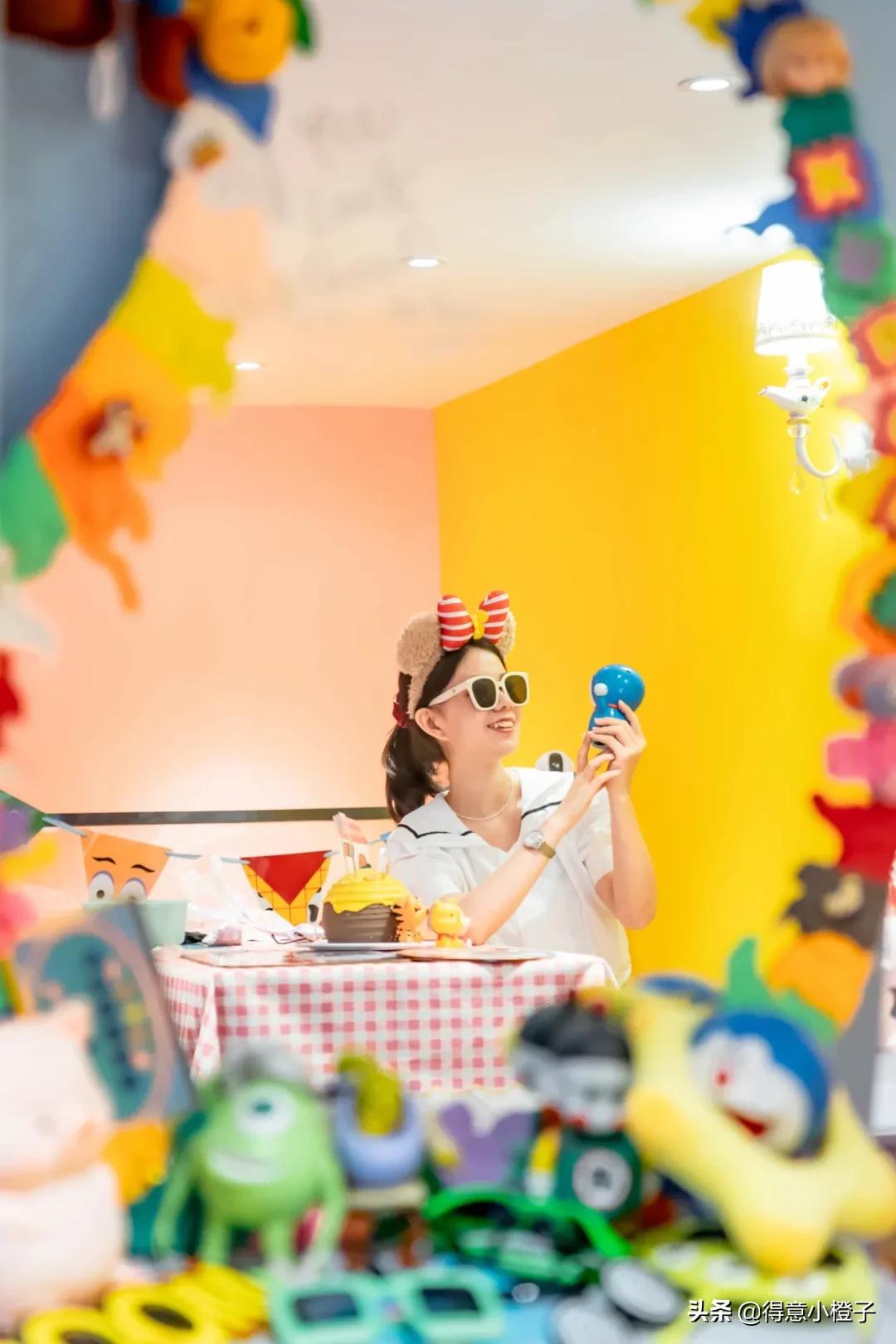 天热了就馋这一口热气腾腾的火锅,天热了就馋这碗冰爽的芋圆水果捞