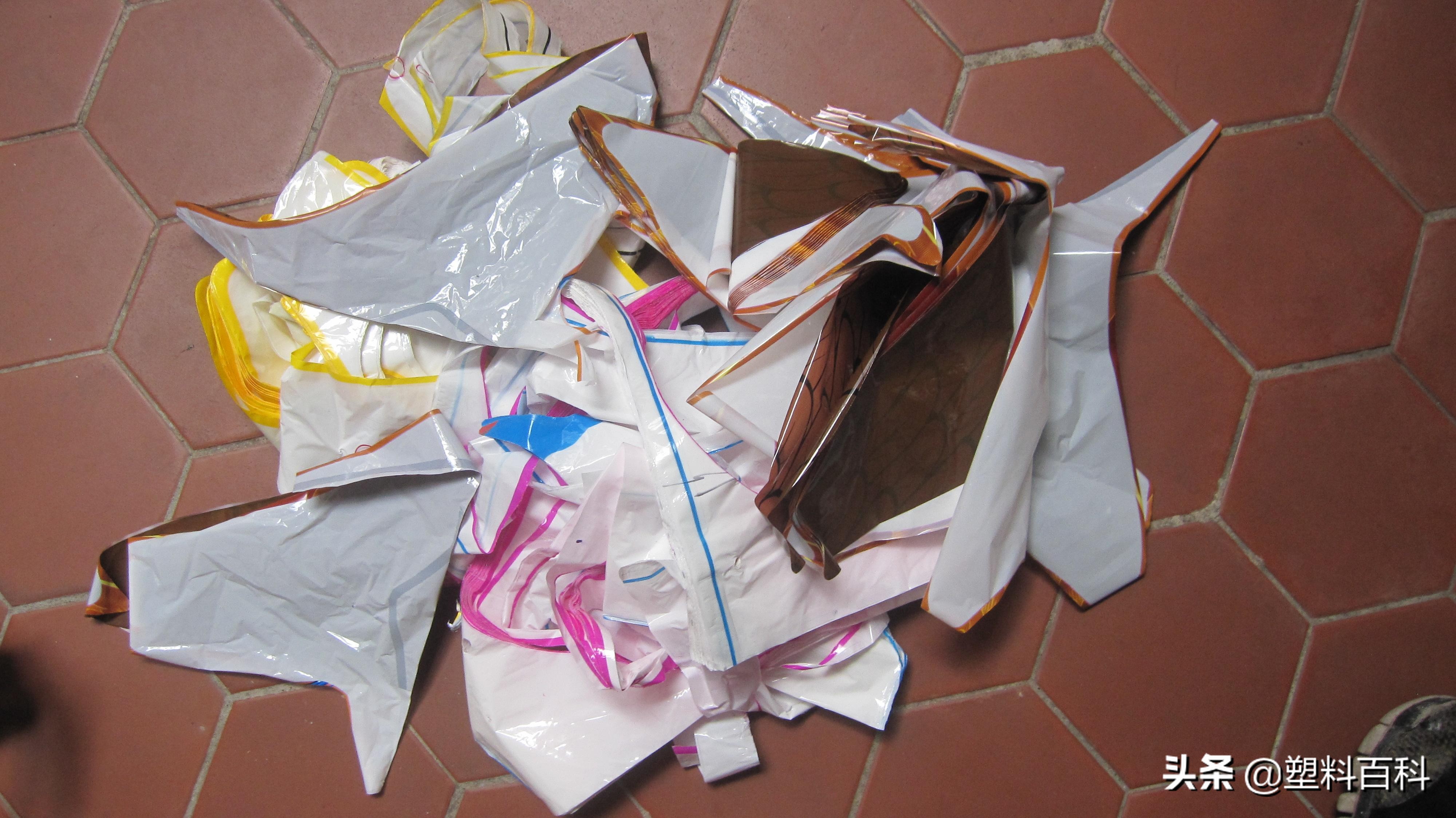 帕克突破技术,帕克斯发明塑料