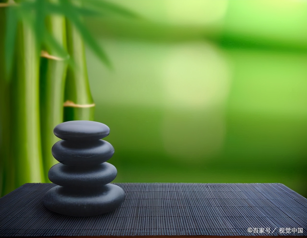 关于熊猫吃竹子的诗句,熊猫吃竹子的诗句