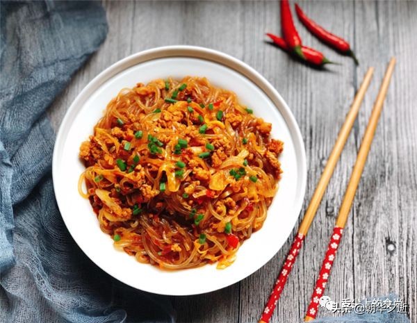 炒粉丝的最好方法,炒粉丝怎么炒粉丝不坨不粘锅
