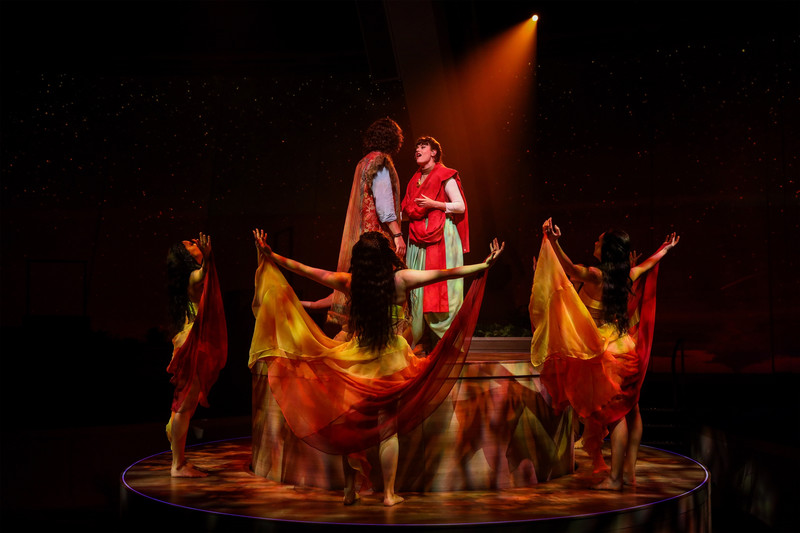 海洋光谱号带你畅玩海上游轮之旅,首航光谱号旅行攻略