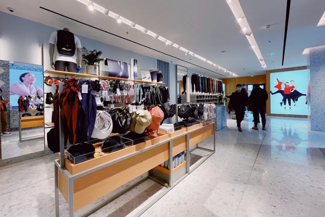 上海lululemon旗舰店开业 (lululemon新天地开业)