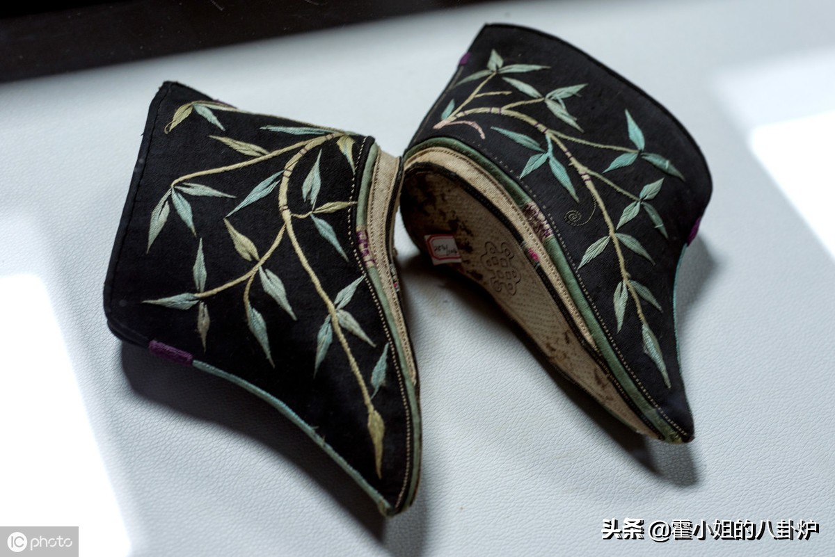 全世界从古至今鞋的演变史,鞋子的发展历程图解